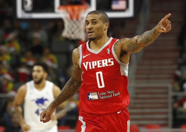 精准的头球 精准的头球